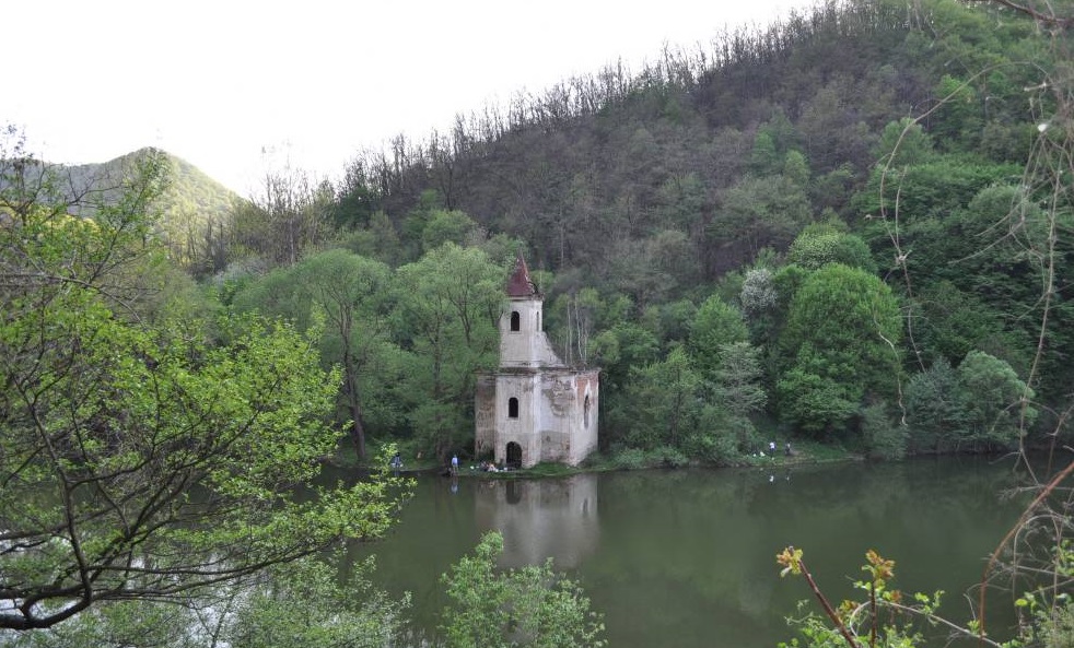 România misterioasă. Legenda lacului blestemat (VIDEO)
